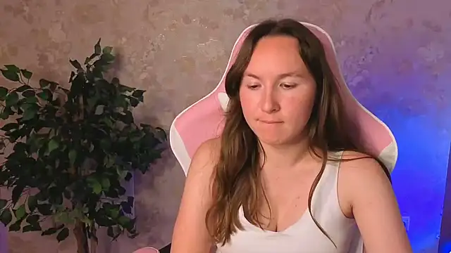 צ'אט XXX בשידור חי של SindieStormm