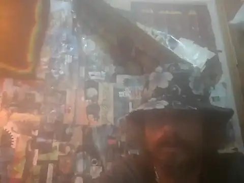 HaqqurSerpian élő XXX-chatje