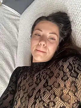 دردشة OnlyLeiLa الجنسية المباشرة