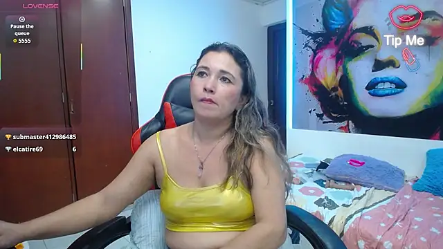 noelia_milf19 Live XXX Chat