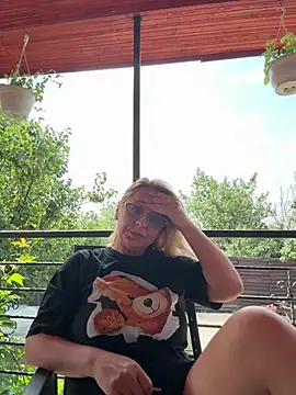 freyyamore1 Adlı Modelin Canlı XXX Sohbeti