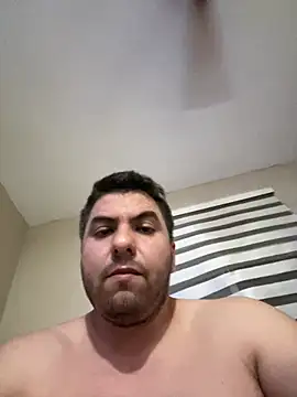 raulgzz4 Chat XXX live