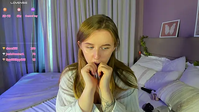 Rina_Panic élő XXX-chatje