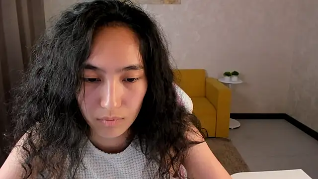 FlirtyAura Live XXX-chat