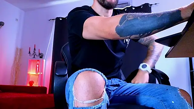 Chatroom XXX en direct de MightyAaron66
