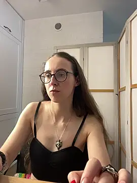 Czat XXX na żywo – MartiniiSelenna