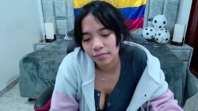 laureentt_'s Live XXX Chat
