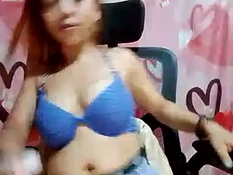 AsianKelly69 Adlı Modelin Canlı XXX Sohbeti