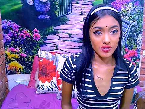 IndianPretty14u2Luv Chat XXX in diretta