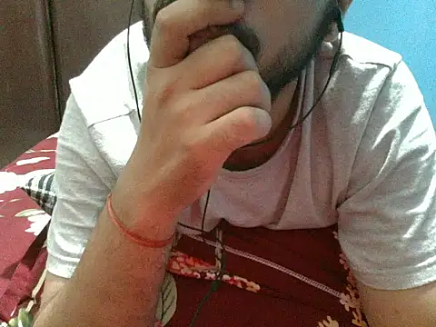 Precumboner Adlı Modelin Canlı XXX Sohbeti