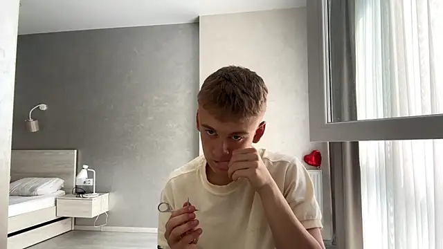 SoloFury Chat XXX live