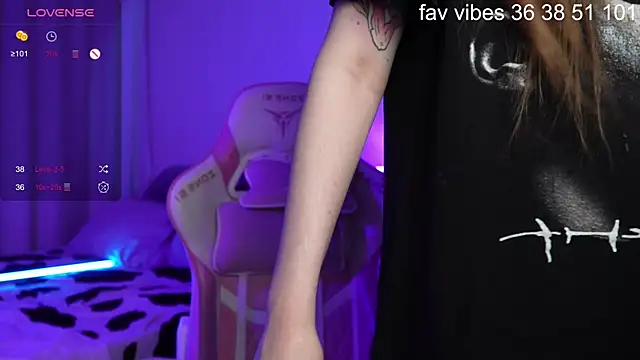 Chat +18 de Alice_Goth ao vivo