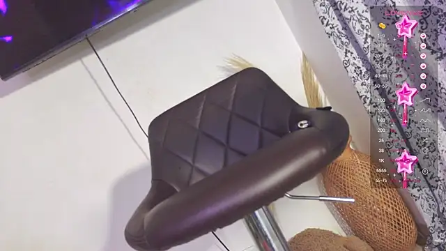 Chat XXX ao vivo de Angelasantini0