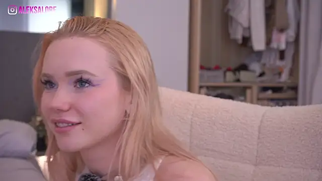 LexieLoree – Naživo XXX chat
