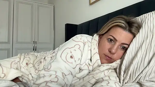 MsBelleWarick's Live XXX Chat