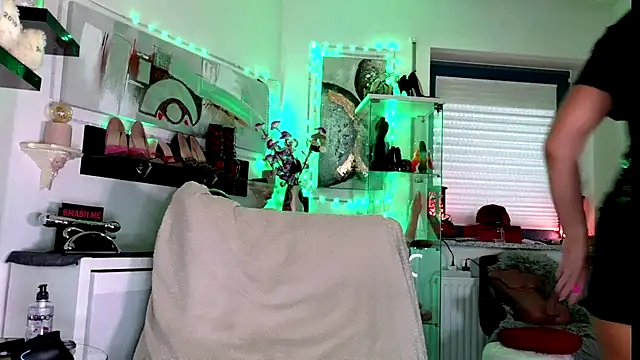 2bigass4_u Live XXX Chat