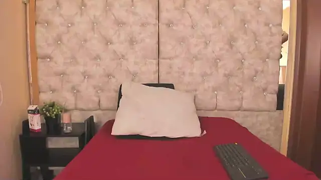 Chat +18 de Haanita ao vivo