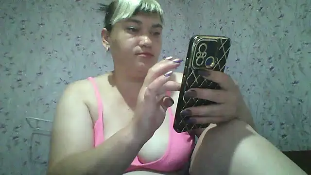 دردشة HollyLaBerry الجنسية المباشرة