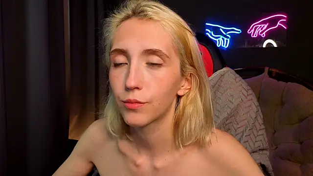 Elen__Moore – Naživo XXX chat