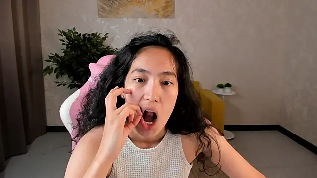 Czat XXX na żywo – FlirtyAura