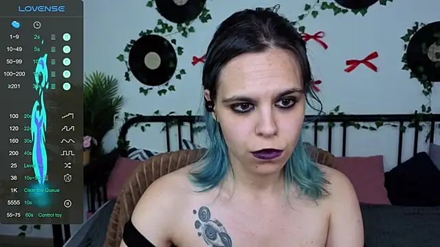 Онлайн чат XXX LiraBelle