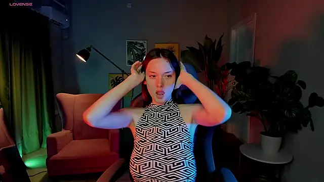 Chat +18 de Eva_Leeee ao vivo