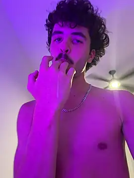 BWCKInGggg – Naživo XXX chat