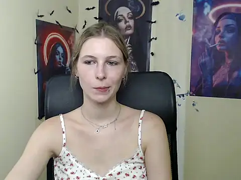StrangerGin Live XXX chat