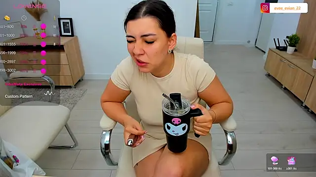 EveEvian Chat XXX live