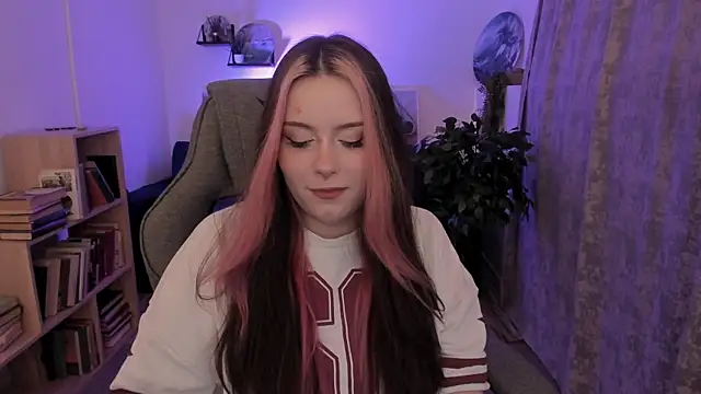 CoraMiel Live XXX Chat