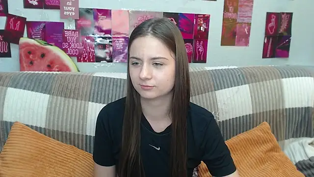 MilanaRoza Adlı Modelin Canlı XXX Sohbeti