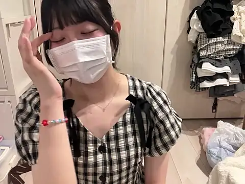y-u-r-a-33 live XXX chat