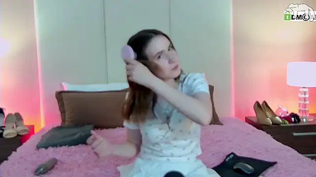Chat +18 de Nyusha_ ao vivo