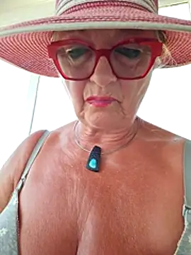 XXX chat uživo modela Hot-Muci