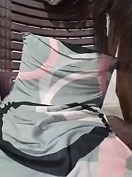 XXX chat uživo modela Cute-Naavya