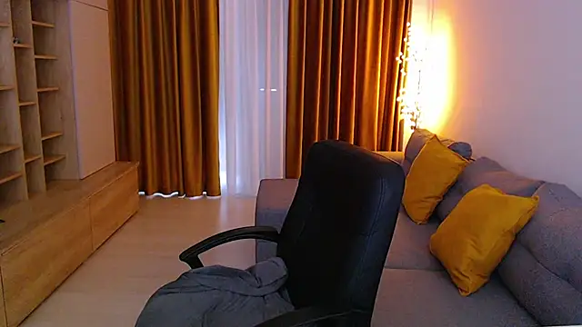mia_bloomy's Live XXX Chat