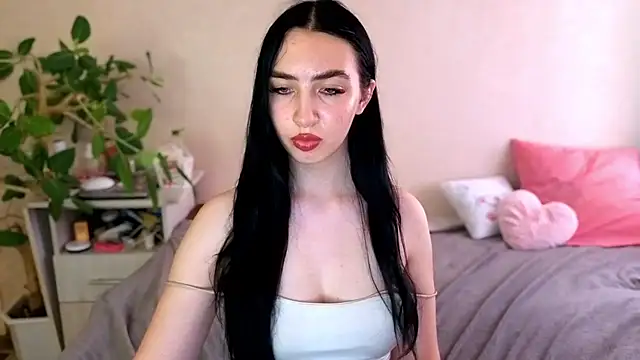 WildKittenX_ live XXX chat