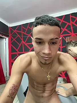Chat XXX Live friends_lust_latin