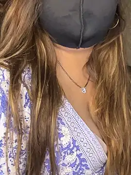 Chat XXX en directo de SassyMahimaQueen