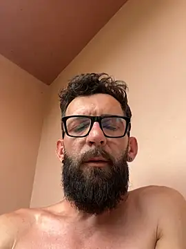 Michel_huge Chat XXX in diretta