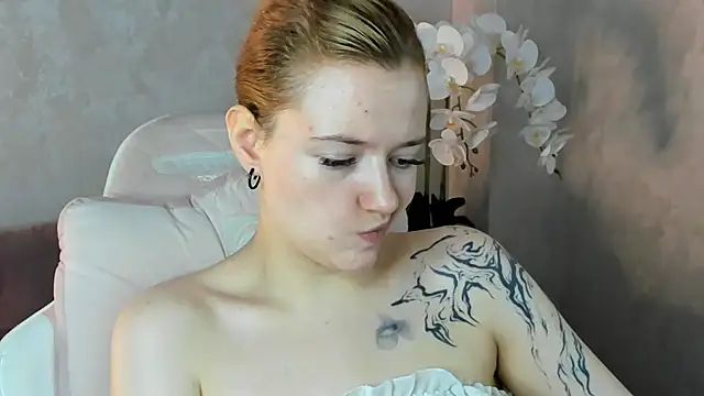 LunaaBeen Live XXX chat