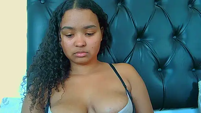 indianaphrodite1 Live XXX-chat