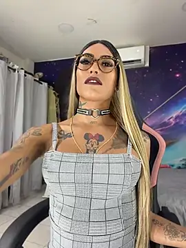 Nella_Dolls' Live XXX Chat