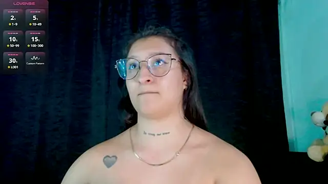 Chat +18 de EVAH_LEE_ ao vivo