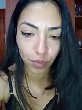 CasiTuya Adlı Modelin Canlı XXX Sohbeti