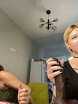Chat +18 de DriveThruCiri ao vivo