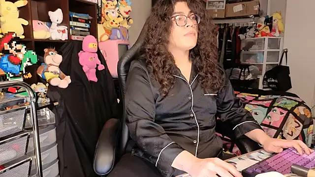 ShinyCherub Chat XXX in diretta