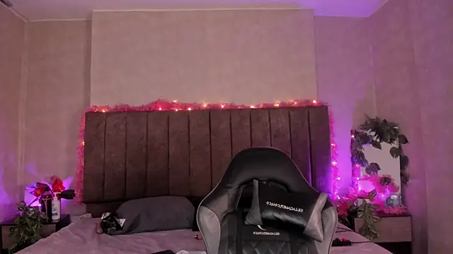 LanaMills_'s Live XXX Chat