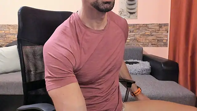 XXX chat uživo modela HotHunkTrainer