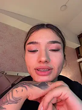 Arianavillada's Live XXX Chat